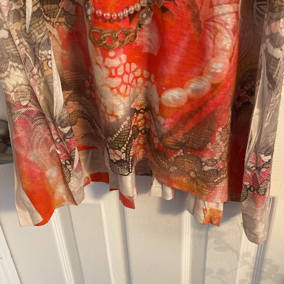 Lightweight Tunic with Asymmetrical Hem-1X - Picture 5 of 10